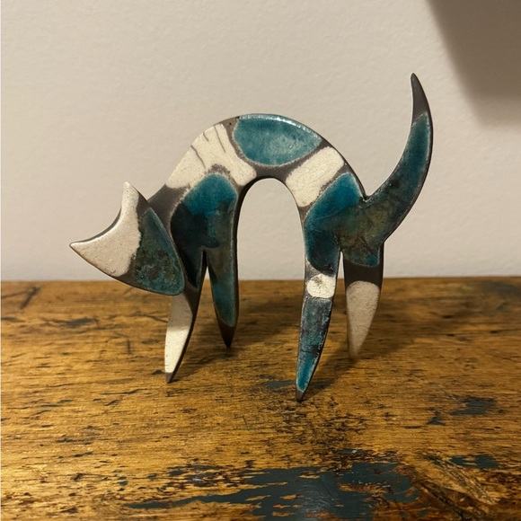 Raku Pottery Cat Sculpture in Teal and Cream - Picture 7 of 7
